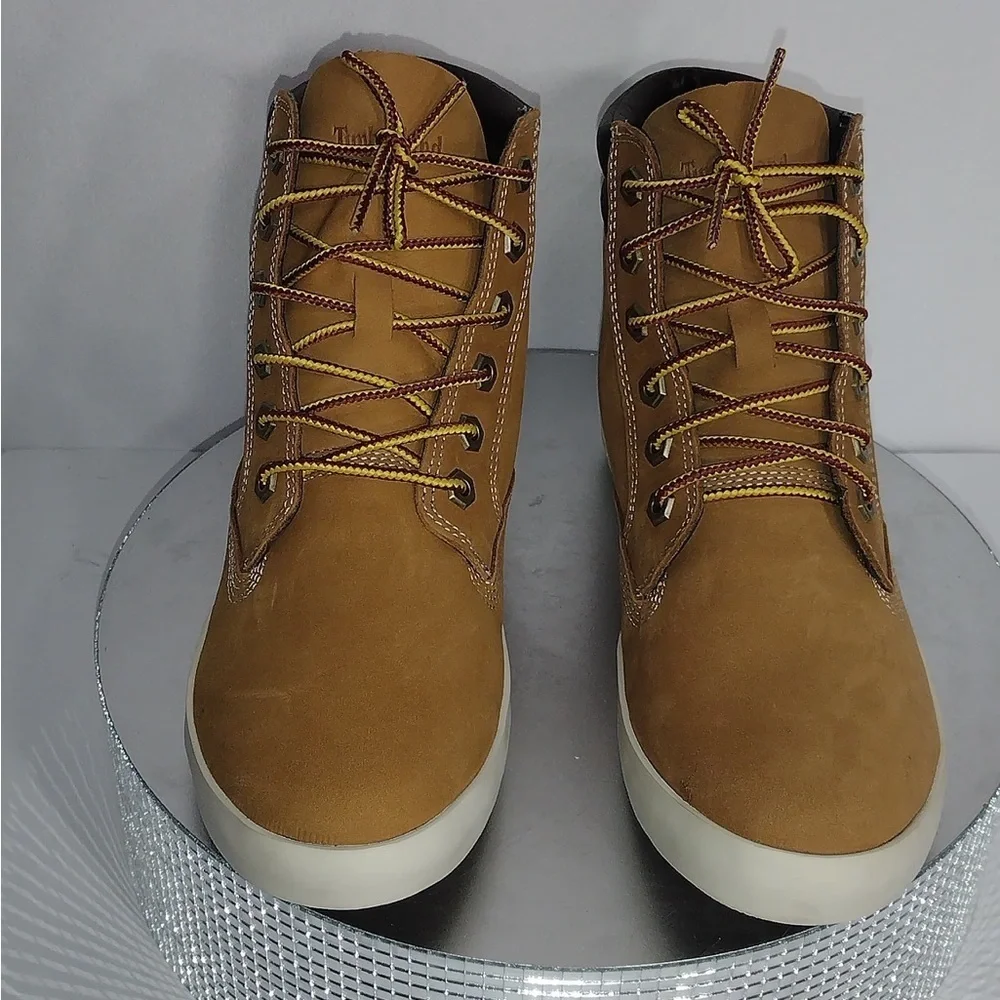 Timberland  Women’s Tan Boots size 8.5 brand new w out box and tags